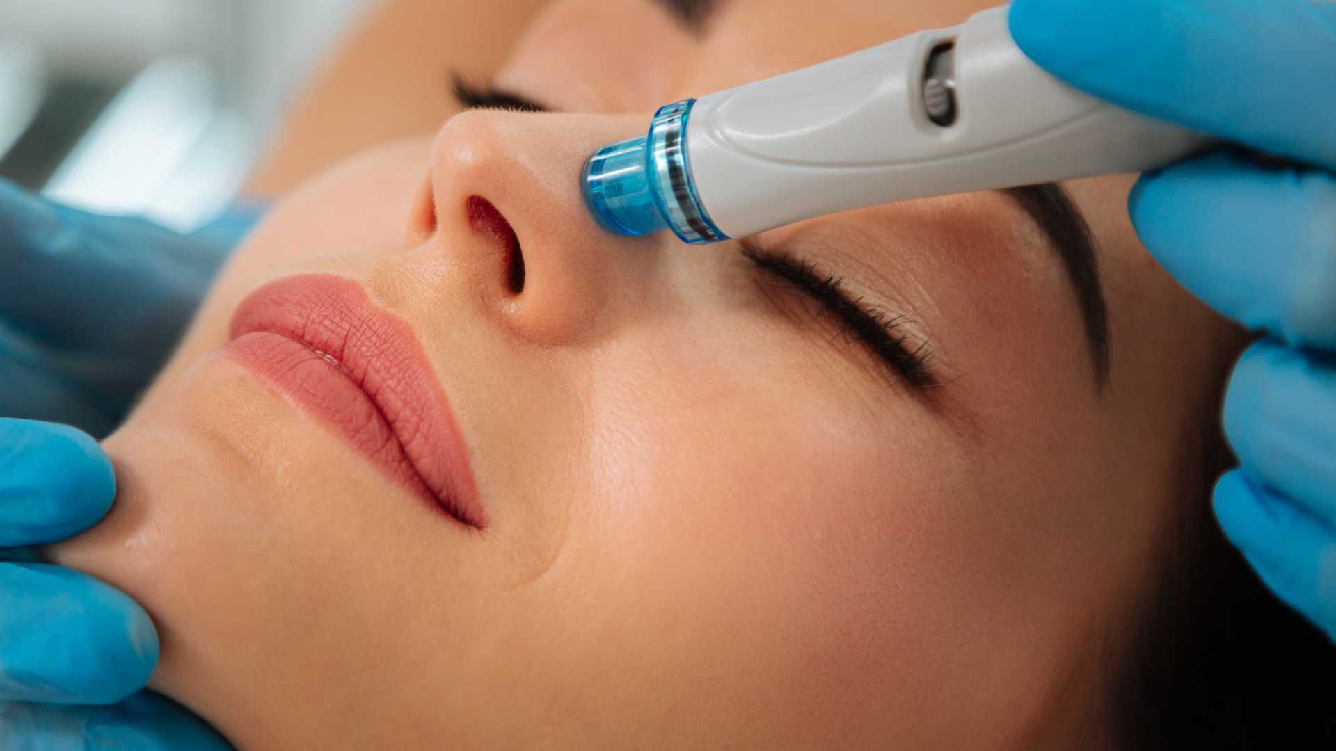 Un traitement HydraFacial