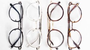 Paires de lunettes de vue